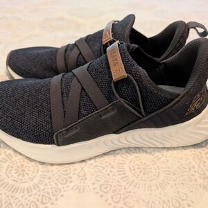 New Balance Size 8.5 - Slip Ons